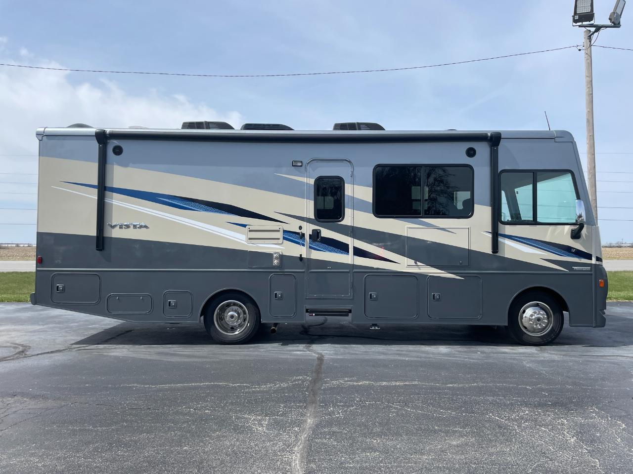 Winnebago Vista  2020