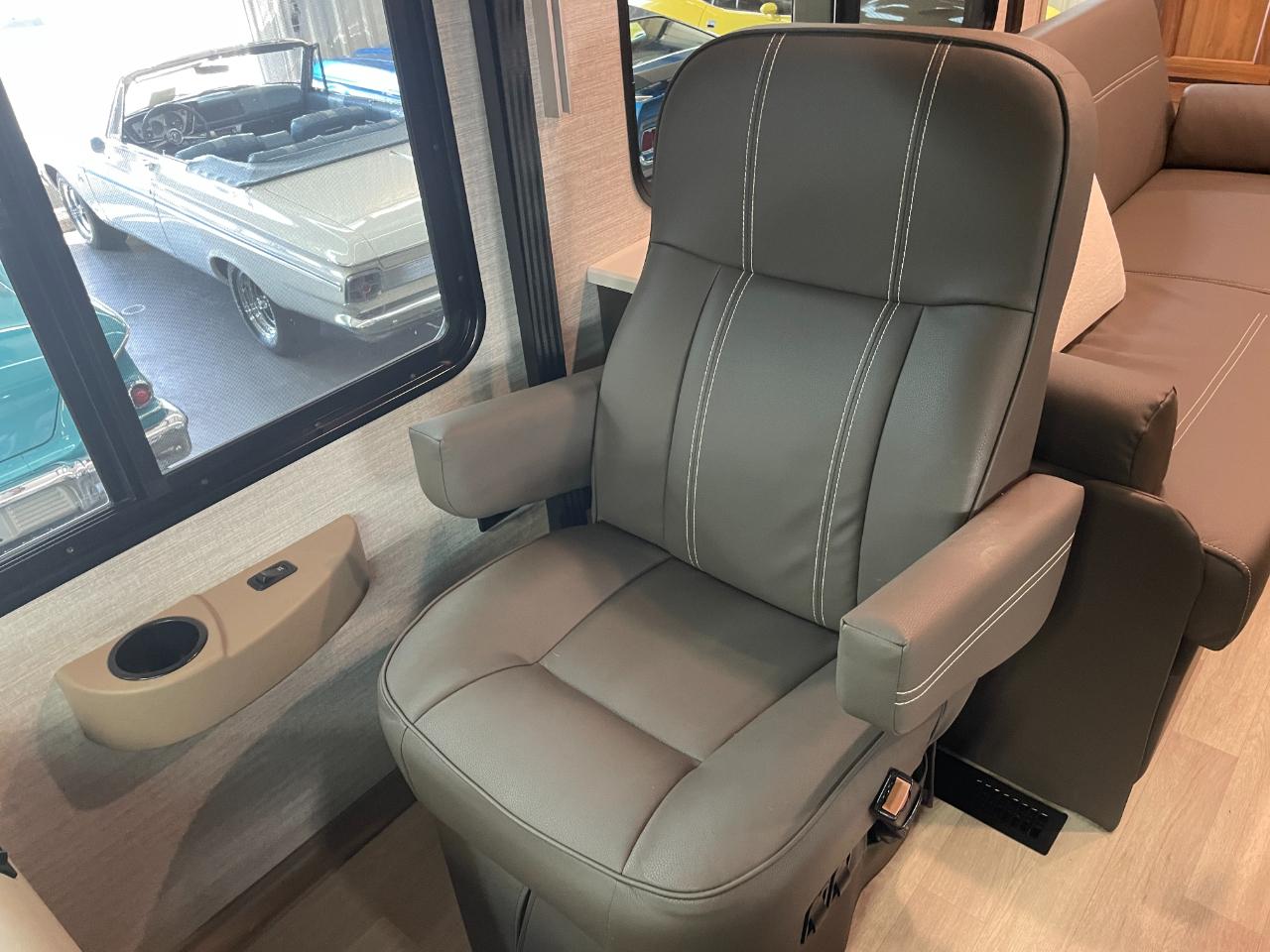 Winnebago Vista  2020