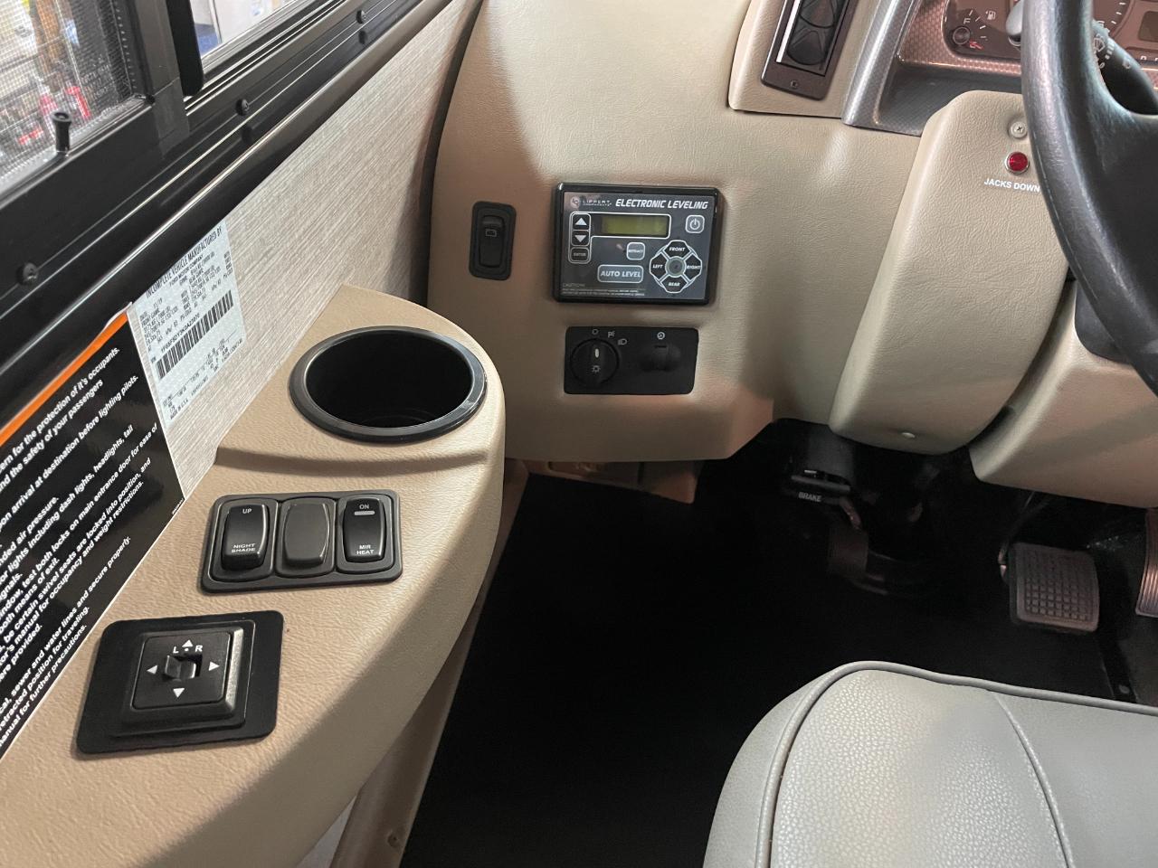 Winnebago Vista  2020