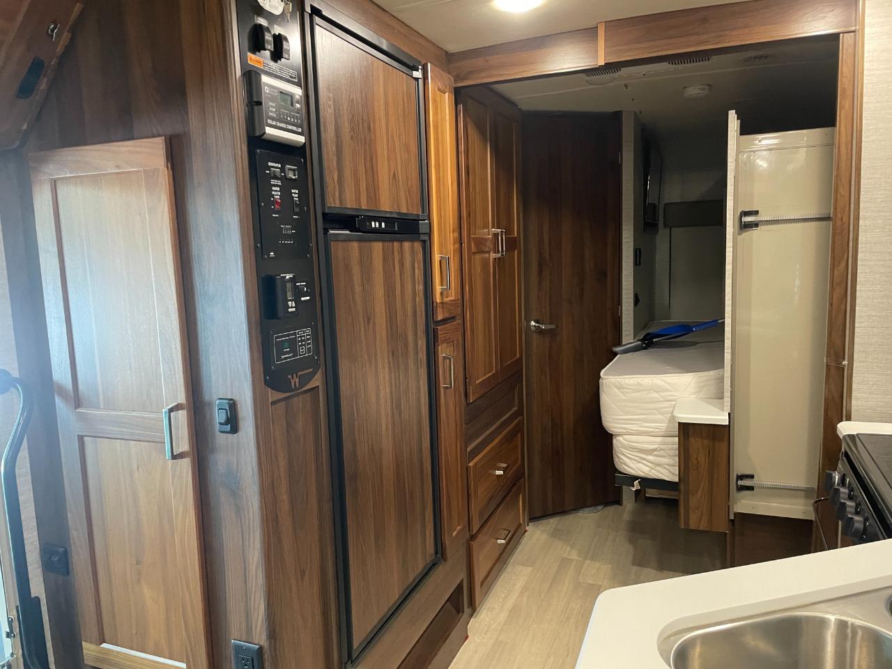 Winnebago Vista  2020