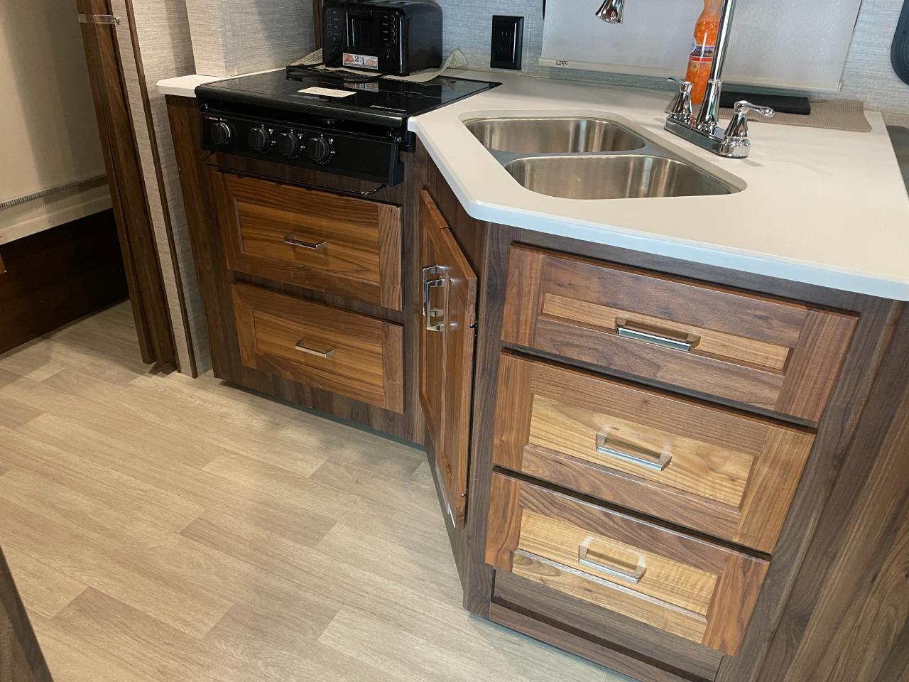 Winnebago Vista  2020