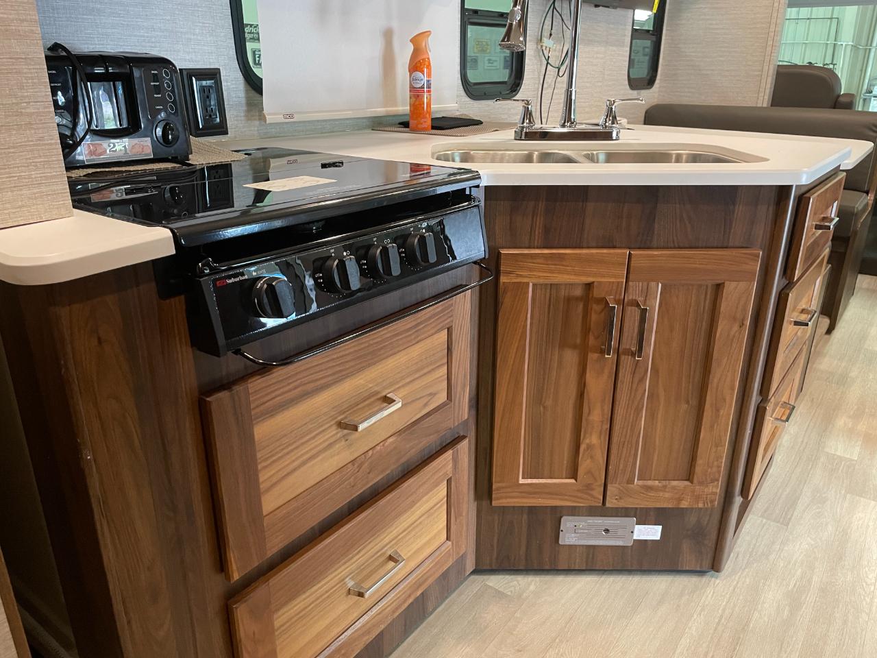 Winnebago Vista  2020