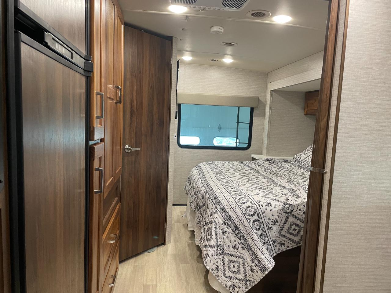 Winnebago Vista  2020