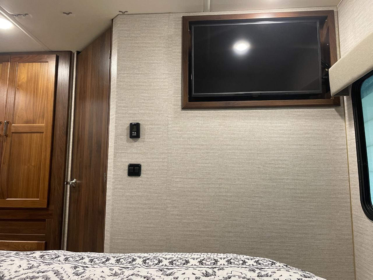 Winnebago Vista  2020