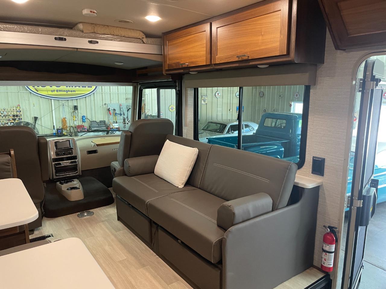 Winnebago Vista  2020