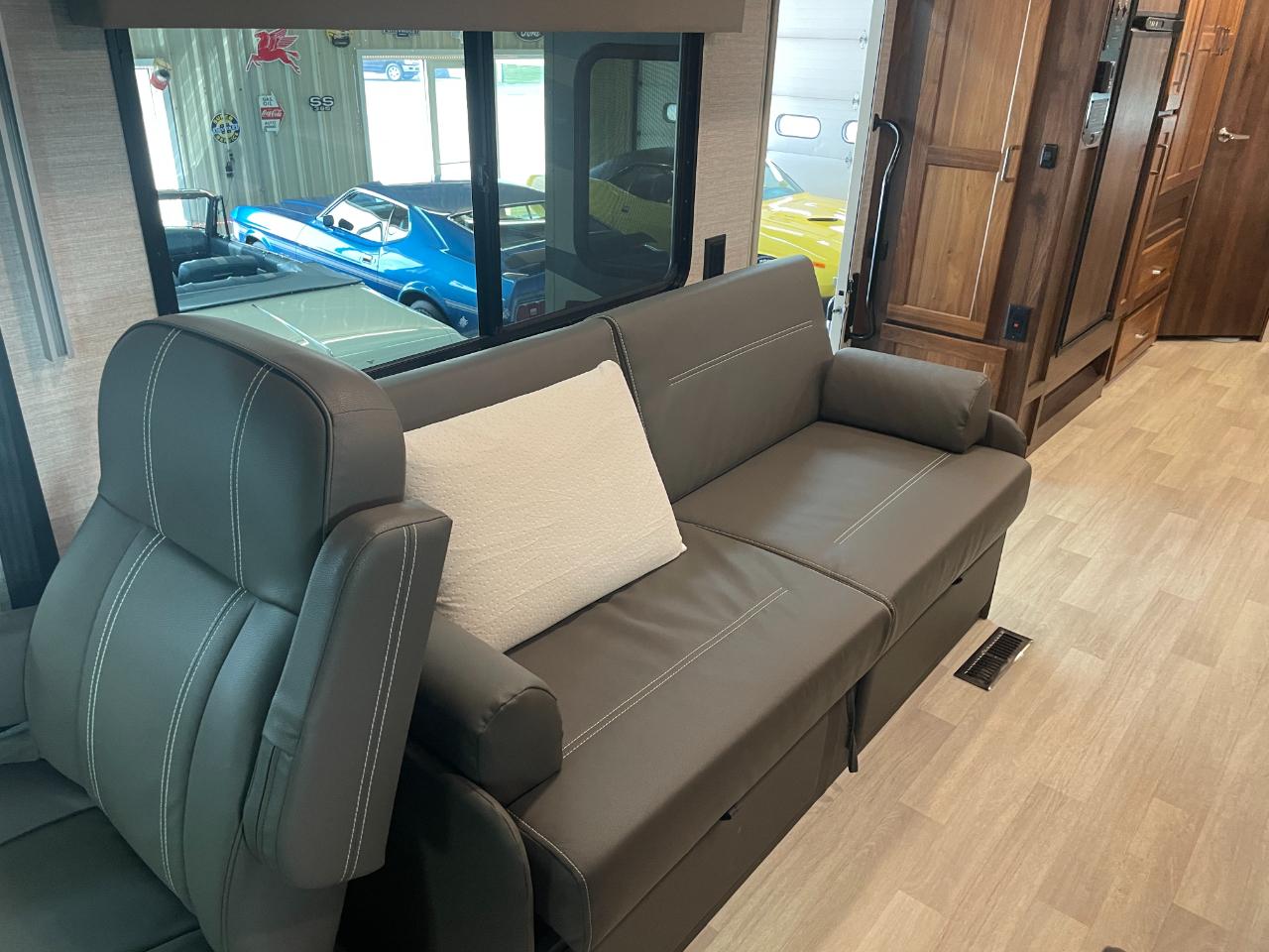 Winnebago Vista  2020