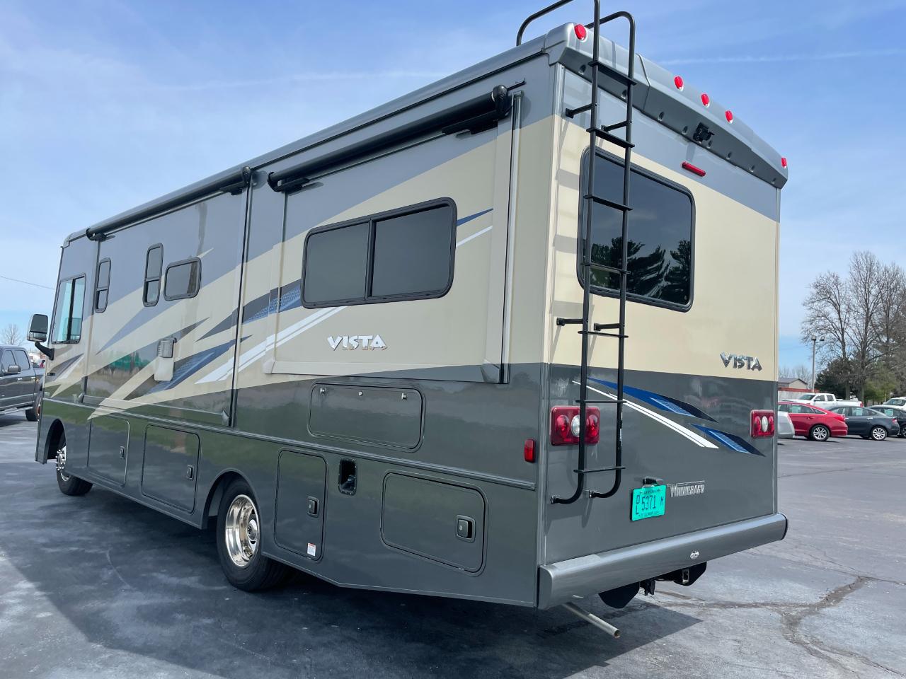 Winnebago Vista  2020