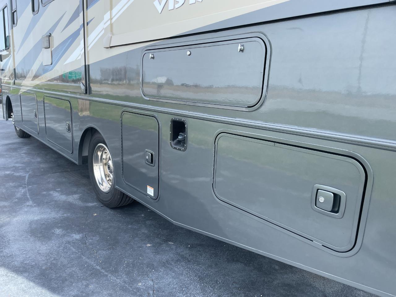 Winnebago Vista  2020