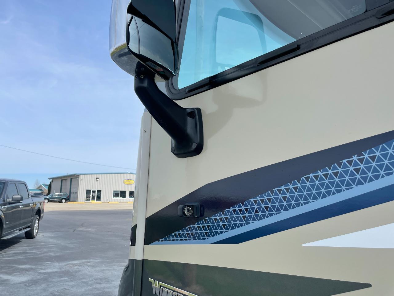 Winnebago Vista  2020