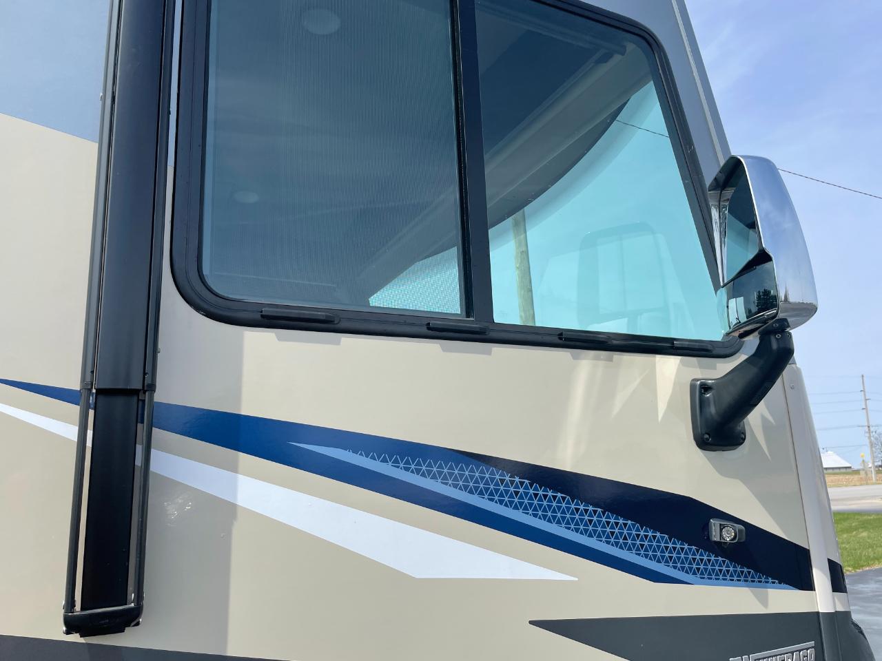 Winnebago Vista  2020