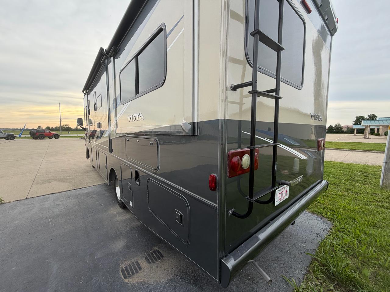Winnebago Vista  2020