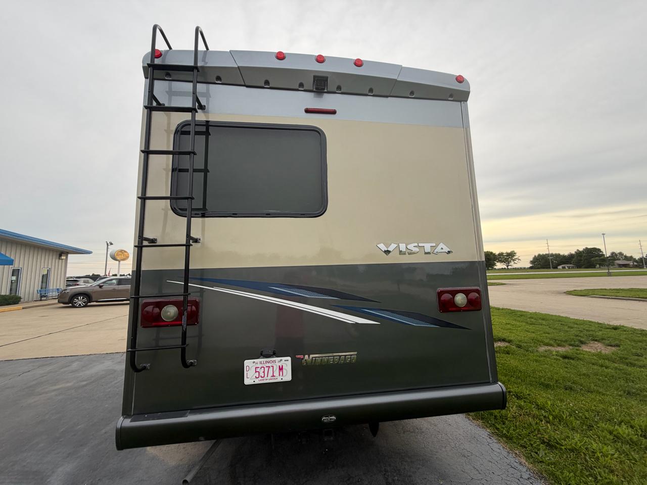 Winnebago Vista  2020