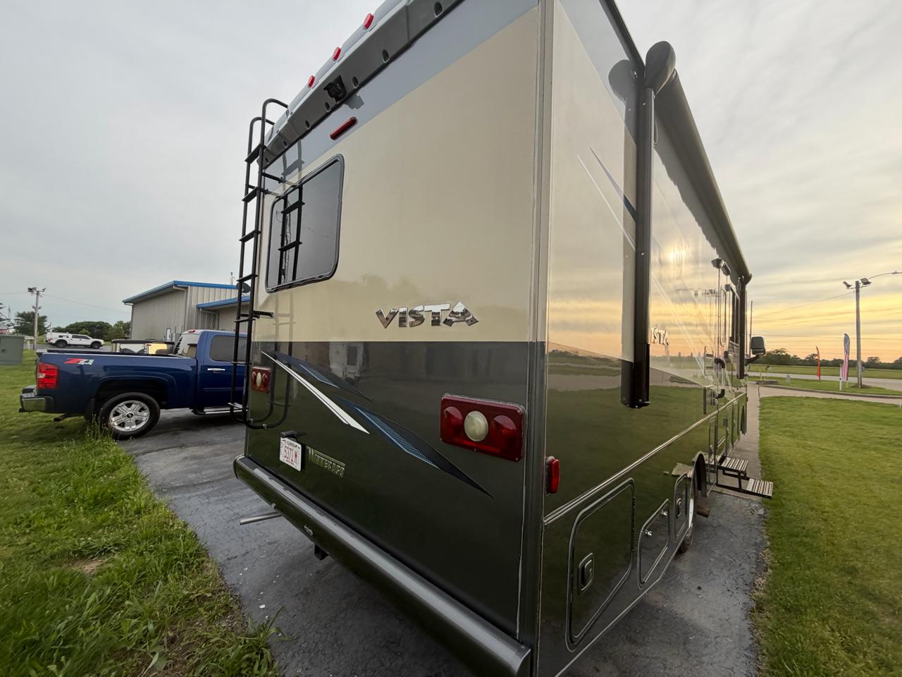 Winnebago Vista  2020