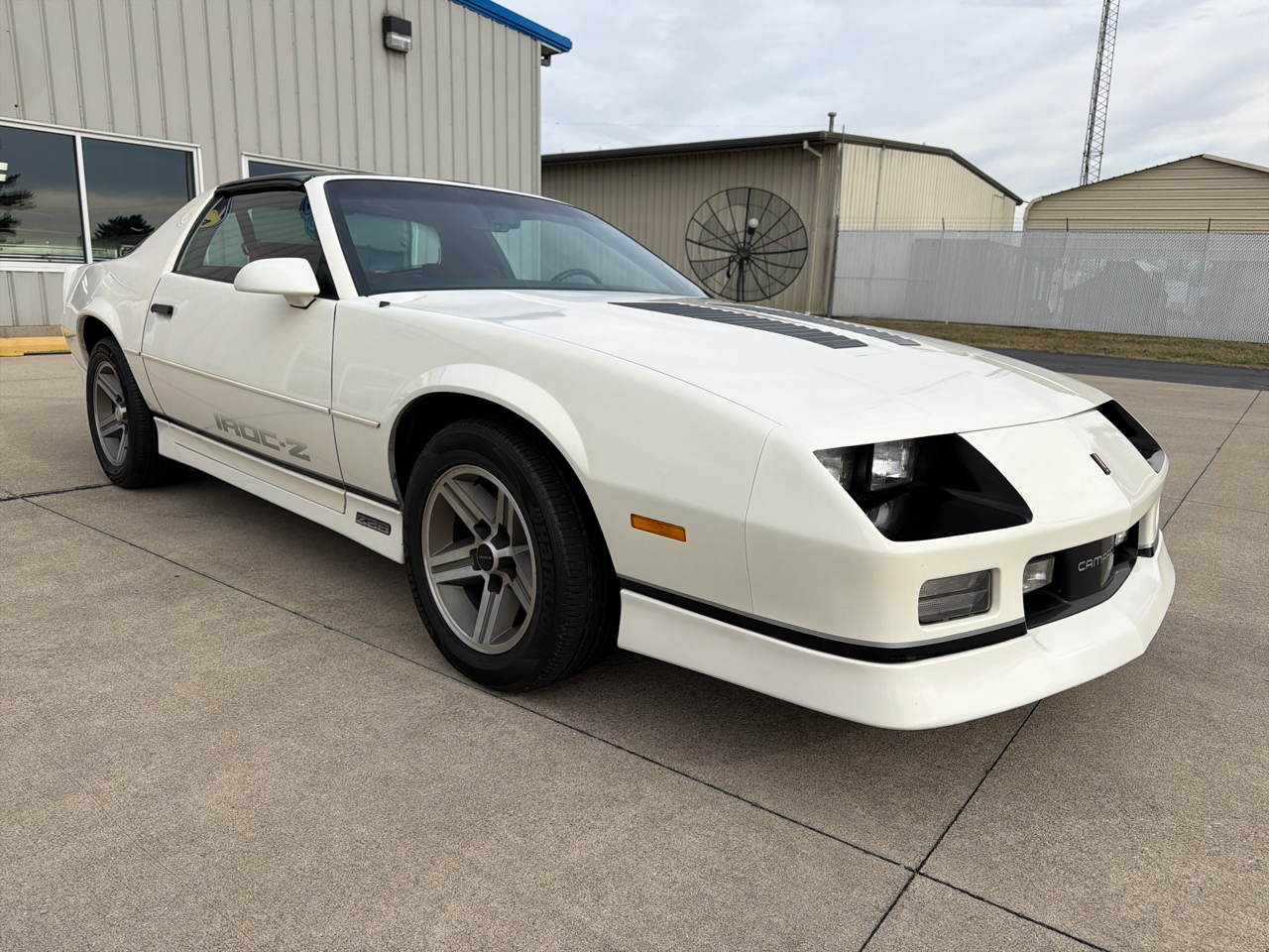 Chevrolet Camaro 2dr Coupe IROC Z 1986