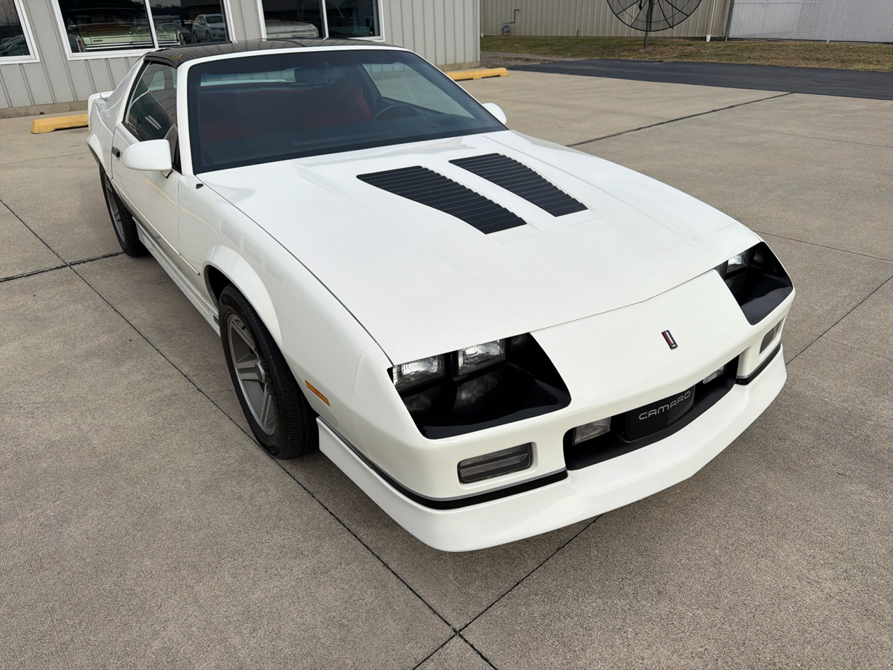 Chevrolet Camaro 2dr Coupe IROC Z 1986