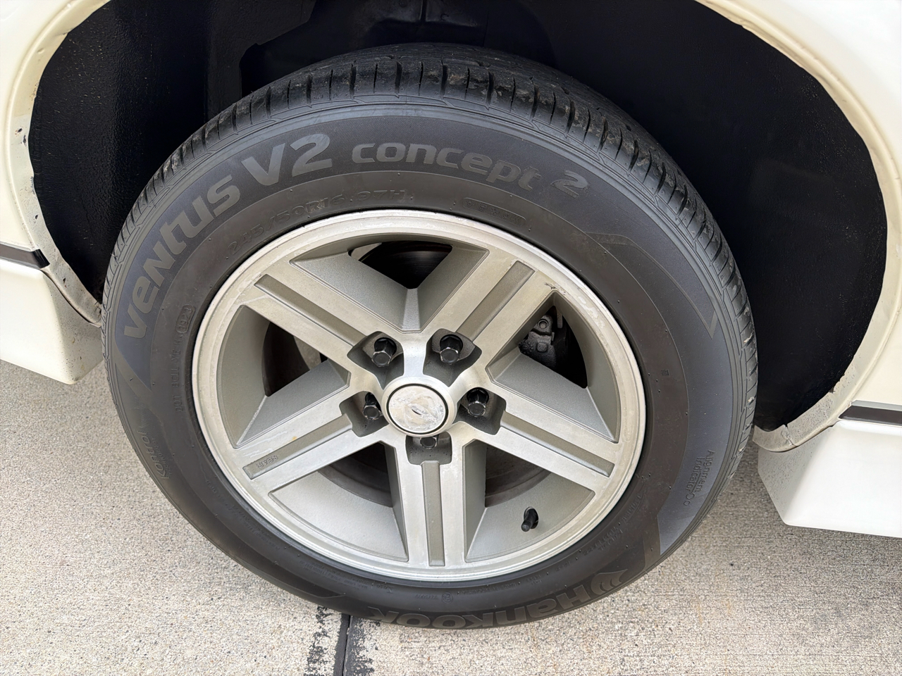 Chevrolet Camaro 2dr Coupe IROC Z 1986