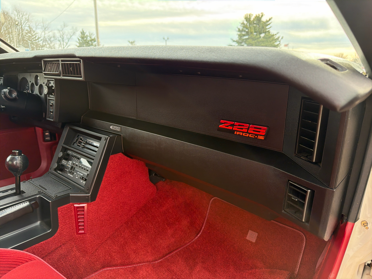 Chevrolet Camaro 2dr Coupe IROC Z 1986