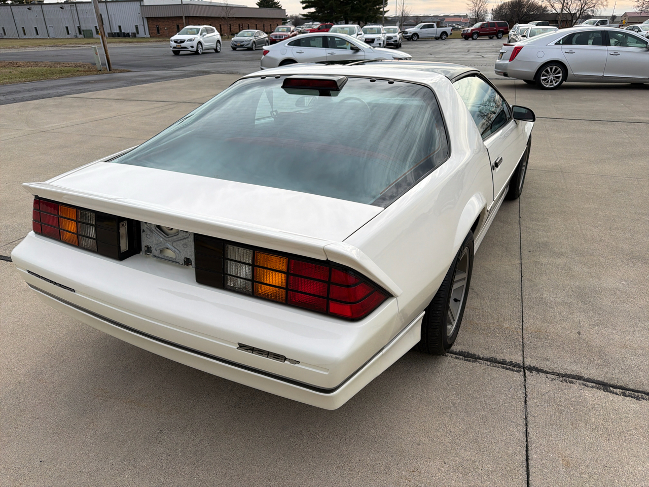 Chevrolet Camaro 2dr Coupe IROC Z 1986