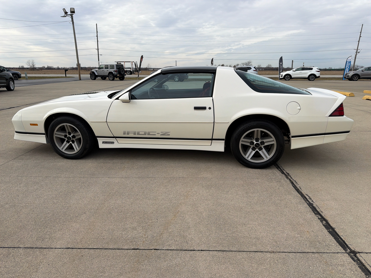 Chevrolet Camaro 2dr Coupe IROC Z 1986