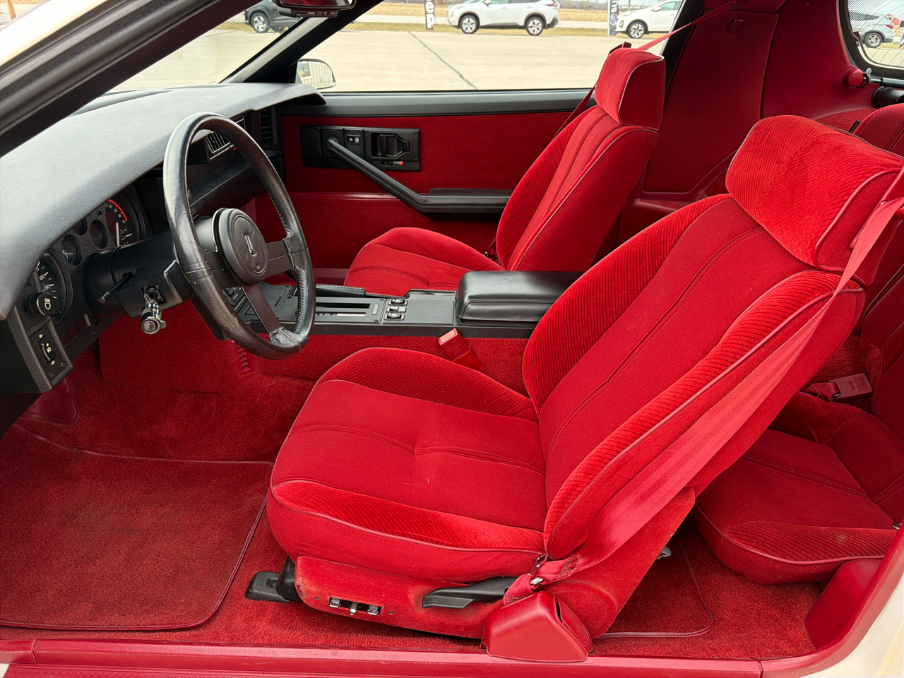 Chevrolet Camaro 2dr Coupe IROC Z 1986