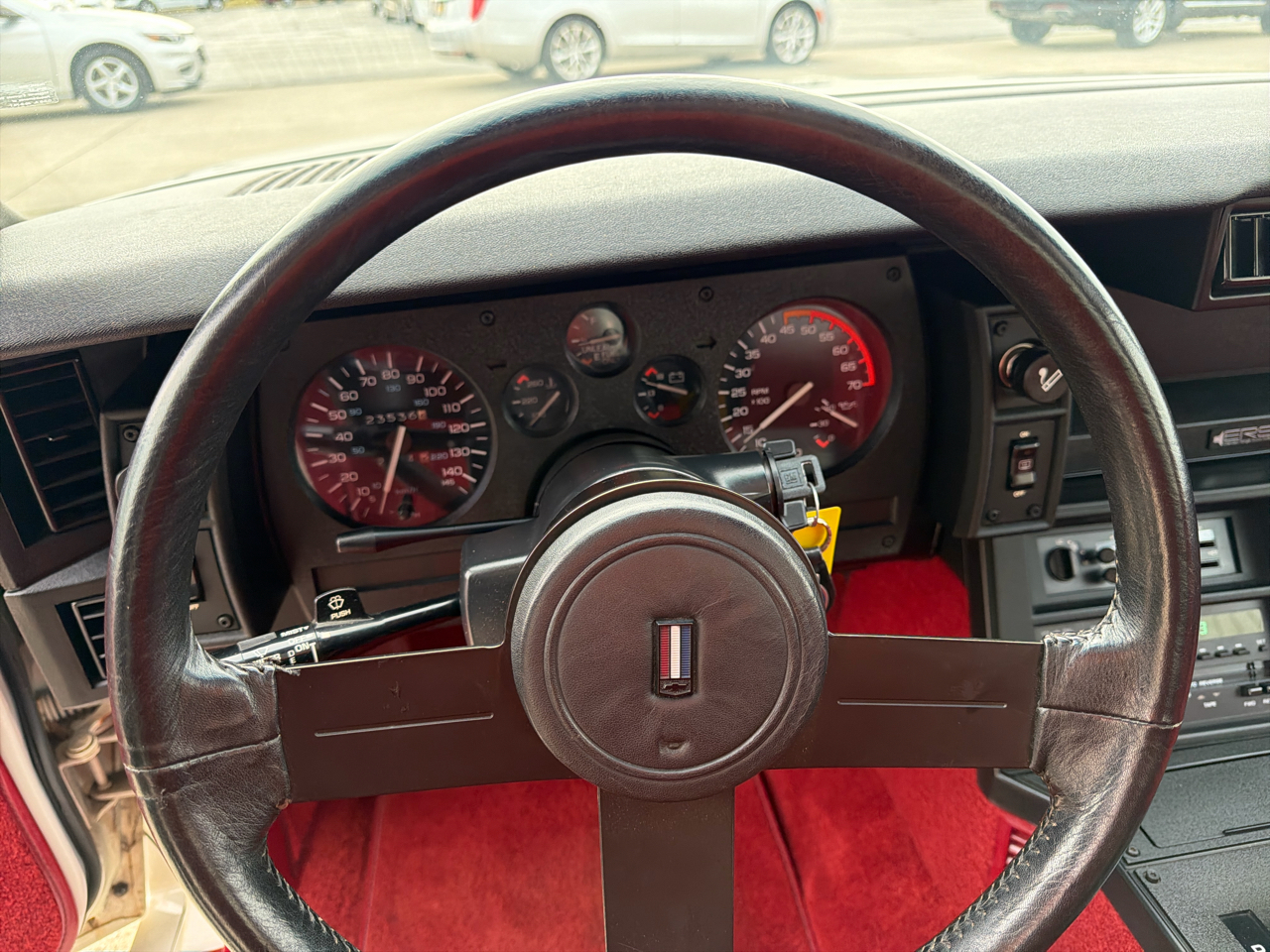 Chevrolet Camaro 2dr Coupe IROC Z 1986
