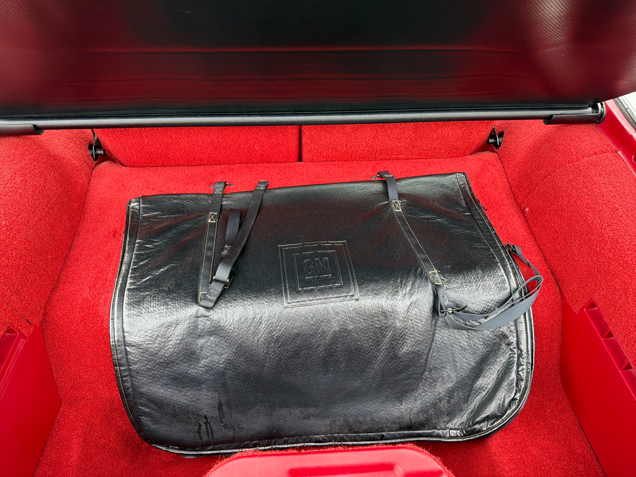 Chevrolet Camaro 2dr Coupe IROC Z 1986