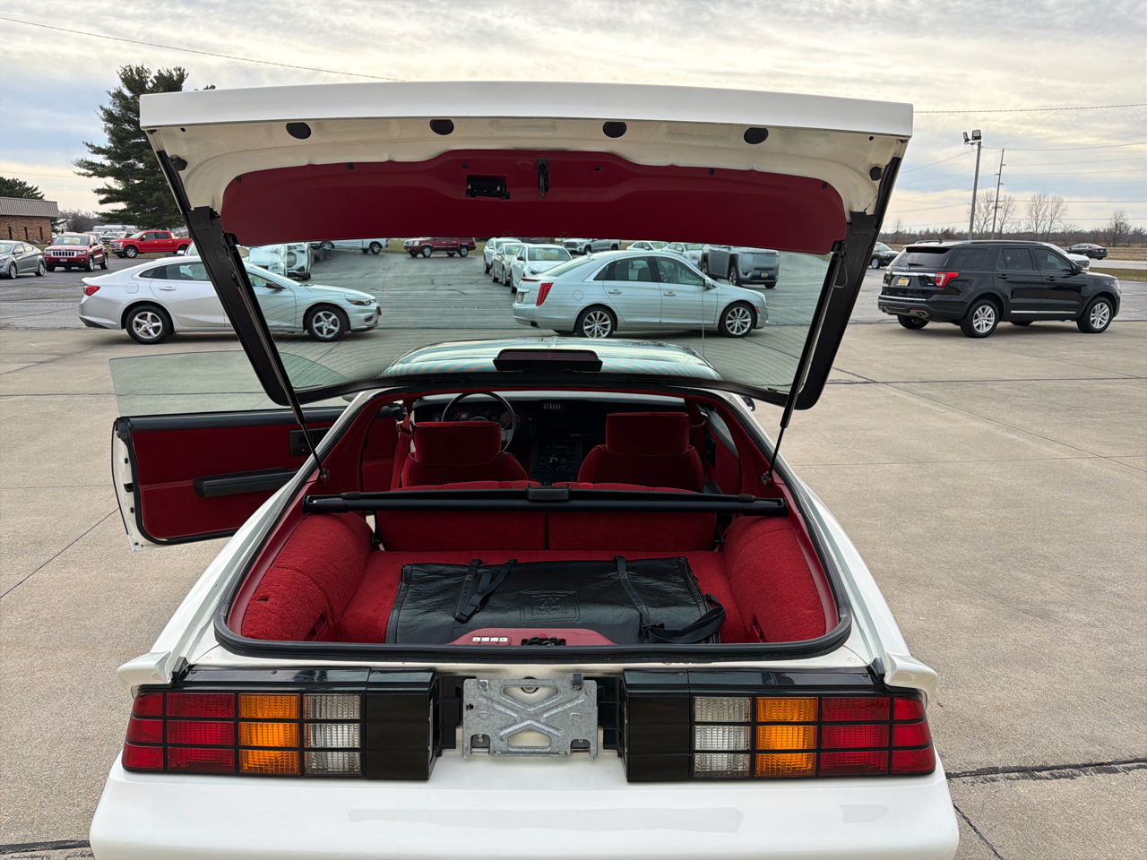 Chevrolet Camaro 2dr Coupe IROC Z 1986