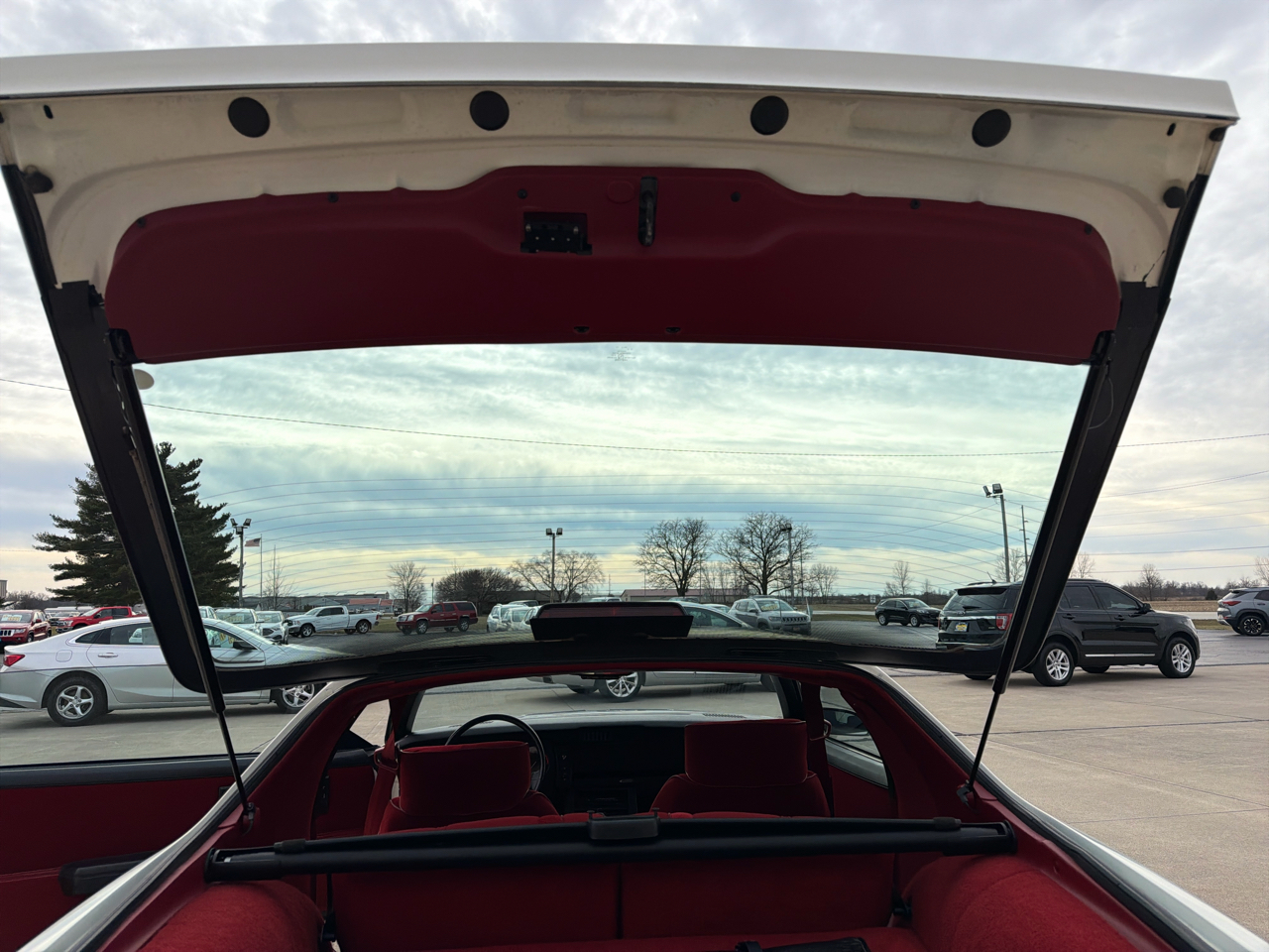 Chevrolet Camaro 2dr Coupe IROC Z 1986