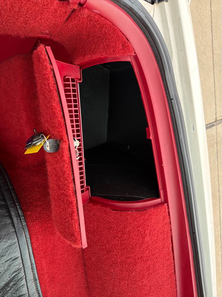 Chevrolet Camaro 2dr Coupe IROC Z 1986