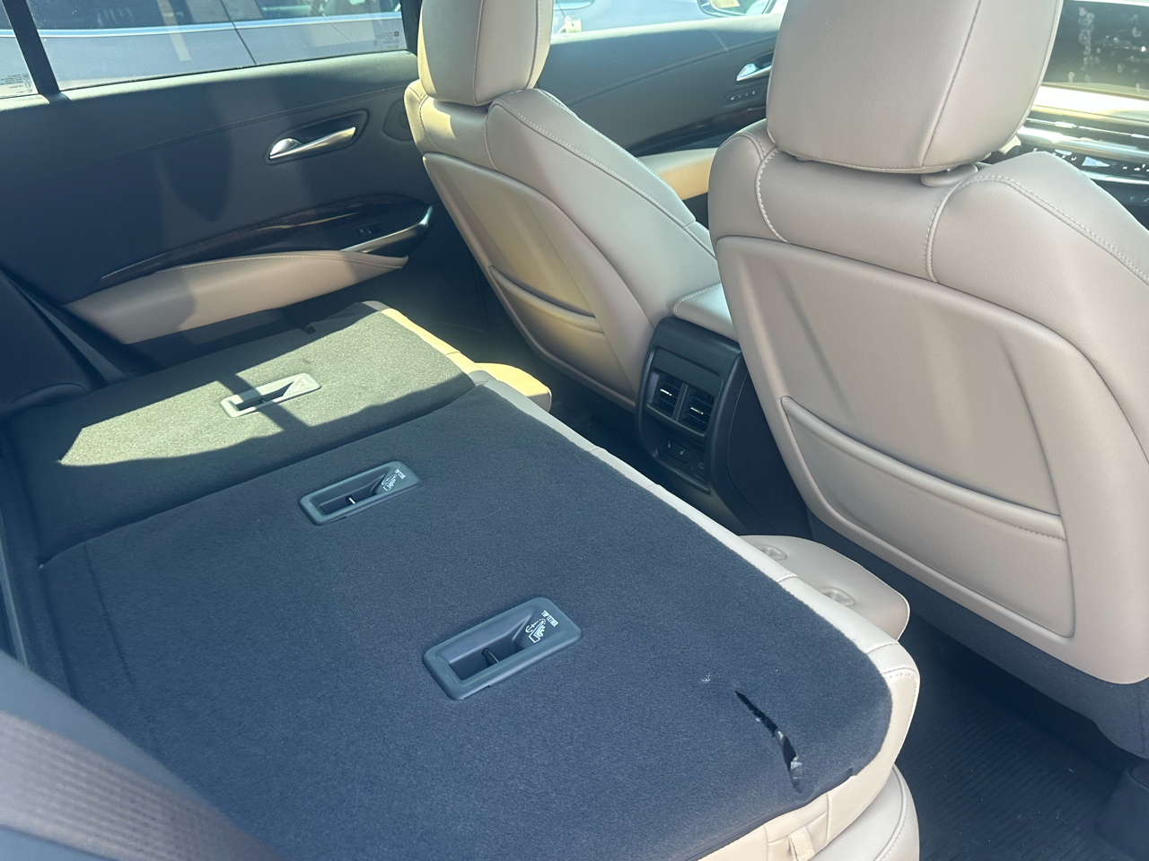 Cadillac XT4 AWD 4dr Premium Luxury 2025 Cadillac XT4 AWD 4dr Premium Luxury 2025