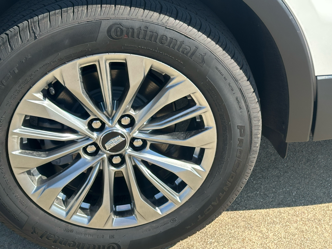 Cadillac XT4 AWD 4dr Premium Luxury 2025 Cadillac XT4 AWD 4dr Premium Luxury 2025