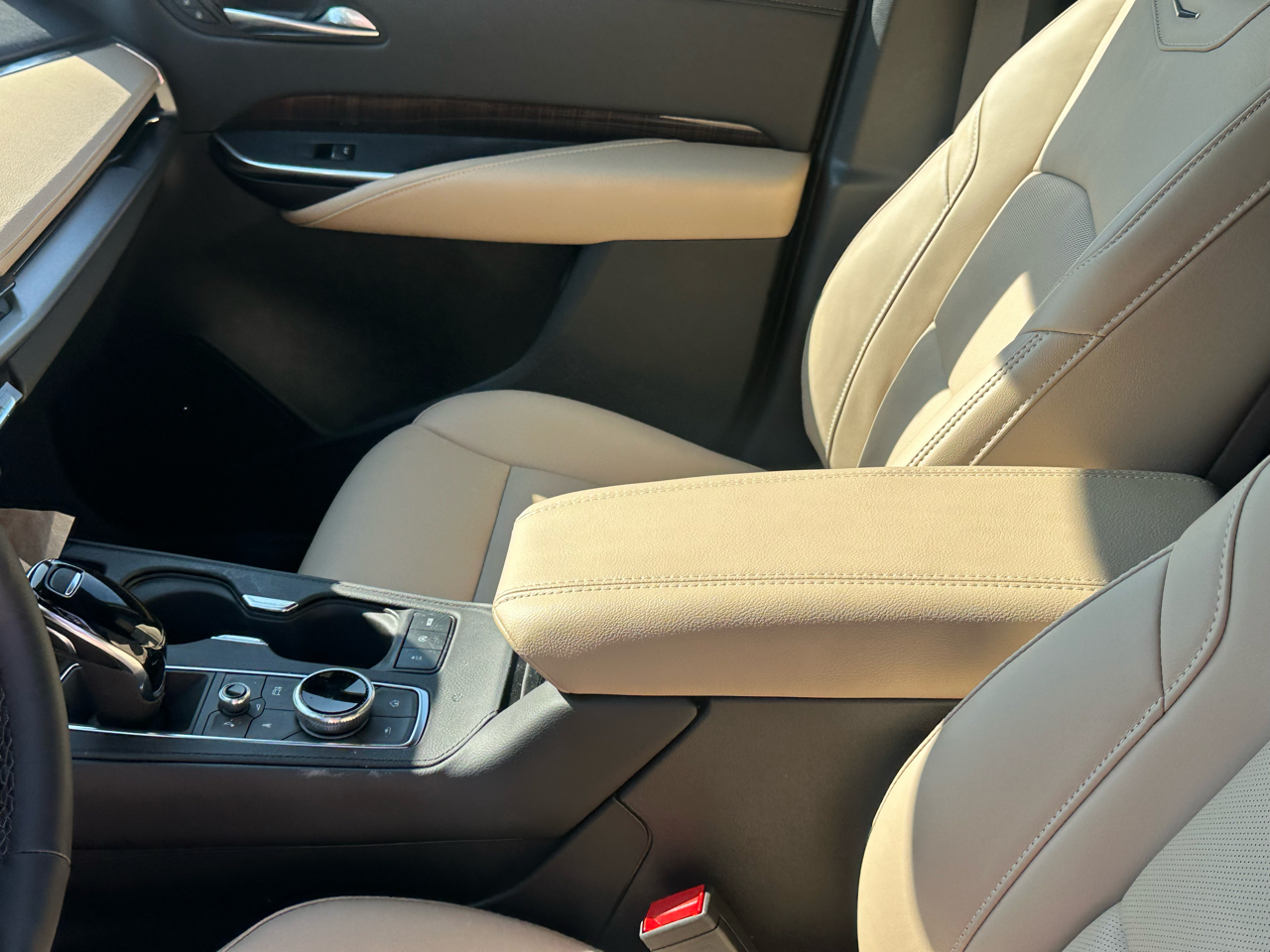 Cadillac XT4 AWD 4dr Premium Luxury 2025 Cadillac XT4 AWD 4dr Premium Luxury 2025