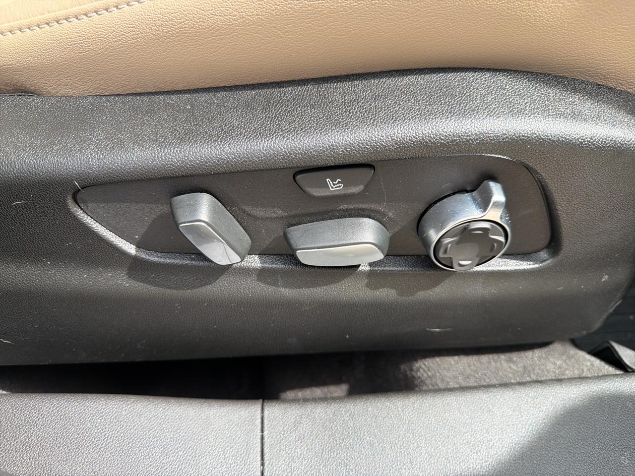 Cadillac XT4 AWD 4dr Premium Luxury 2025