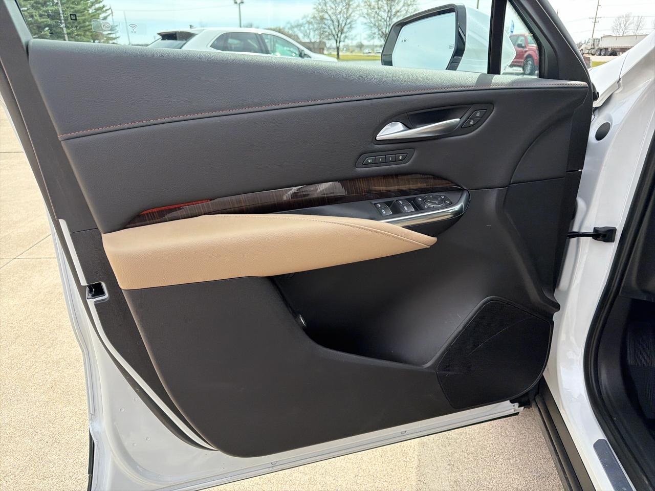 Cadillac XT4 AWD 4dr Premium Luxury 2025