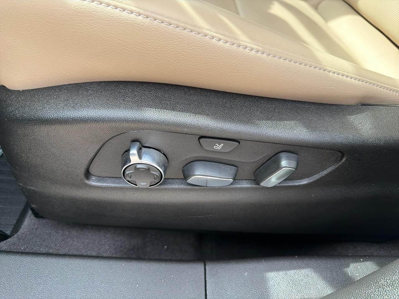 Cadillac XT4 AWD 4dr Premium Luxury 2025