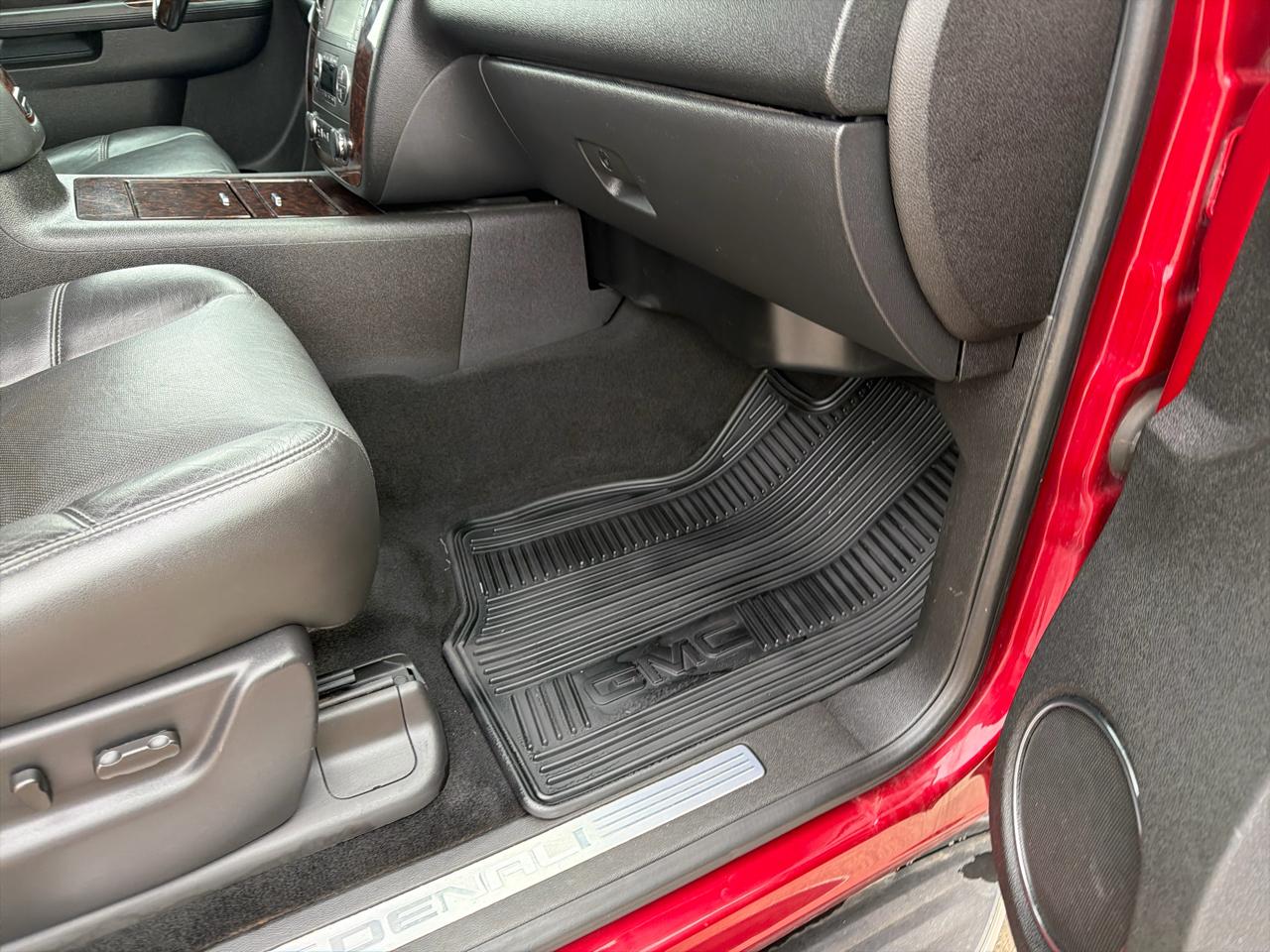 GMC Yukon Denali  2014