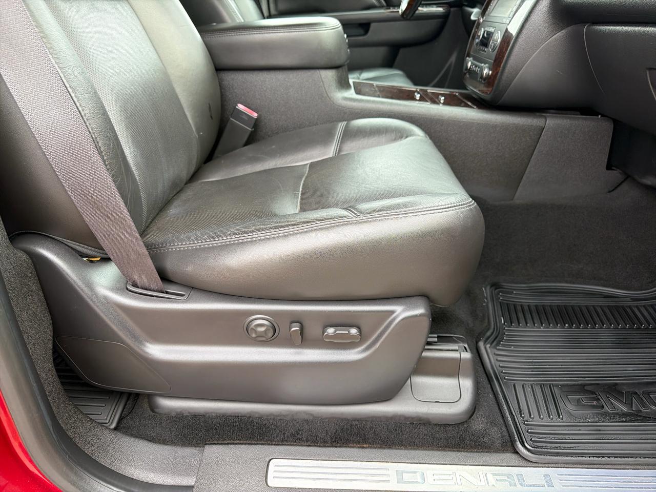 GMC Yukon Denali  2014