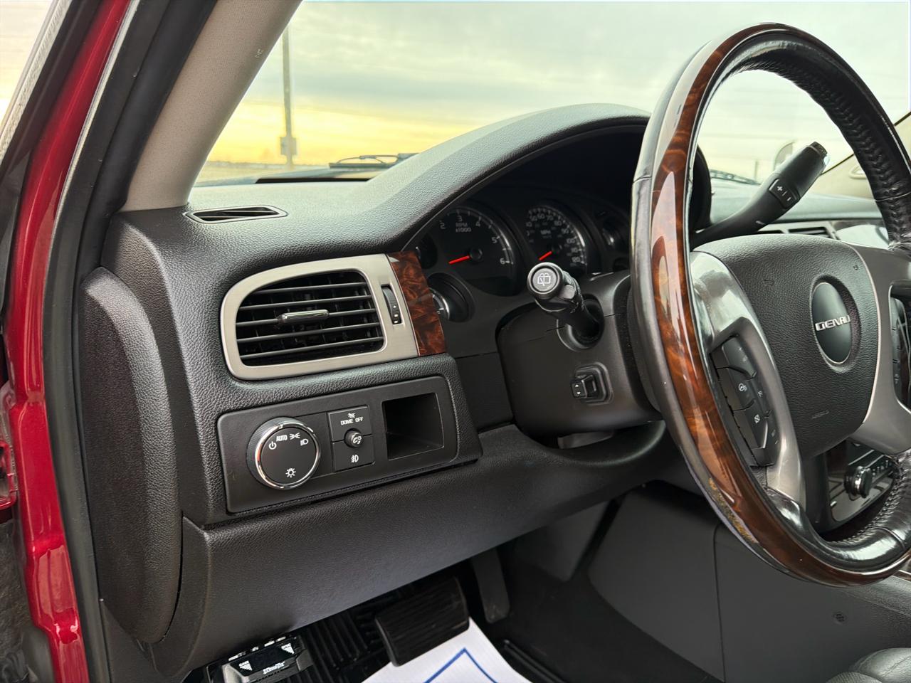 GMC Yukon Denali  2014