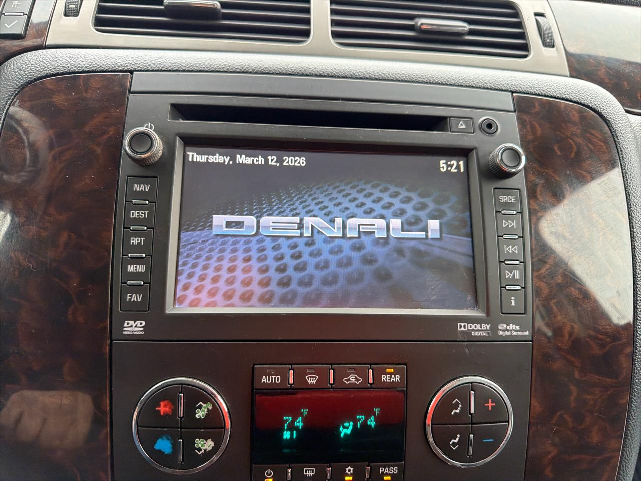 GMC Yukon Denali  2014