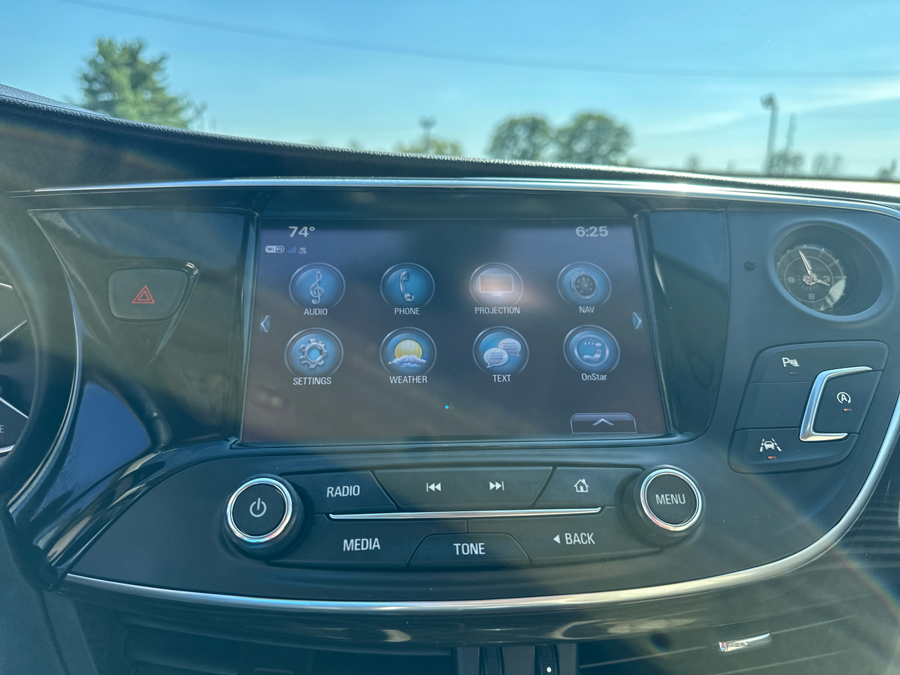 2020 Buick Envision Premium photo 24