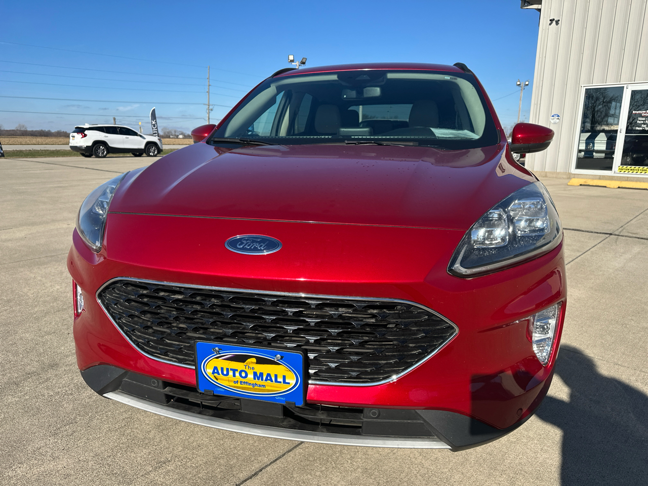 2020 Ford Escape Titanium photo 2