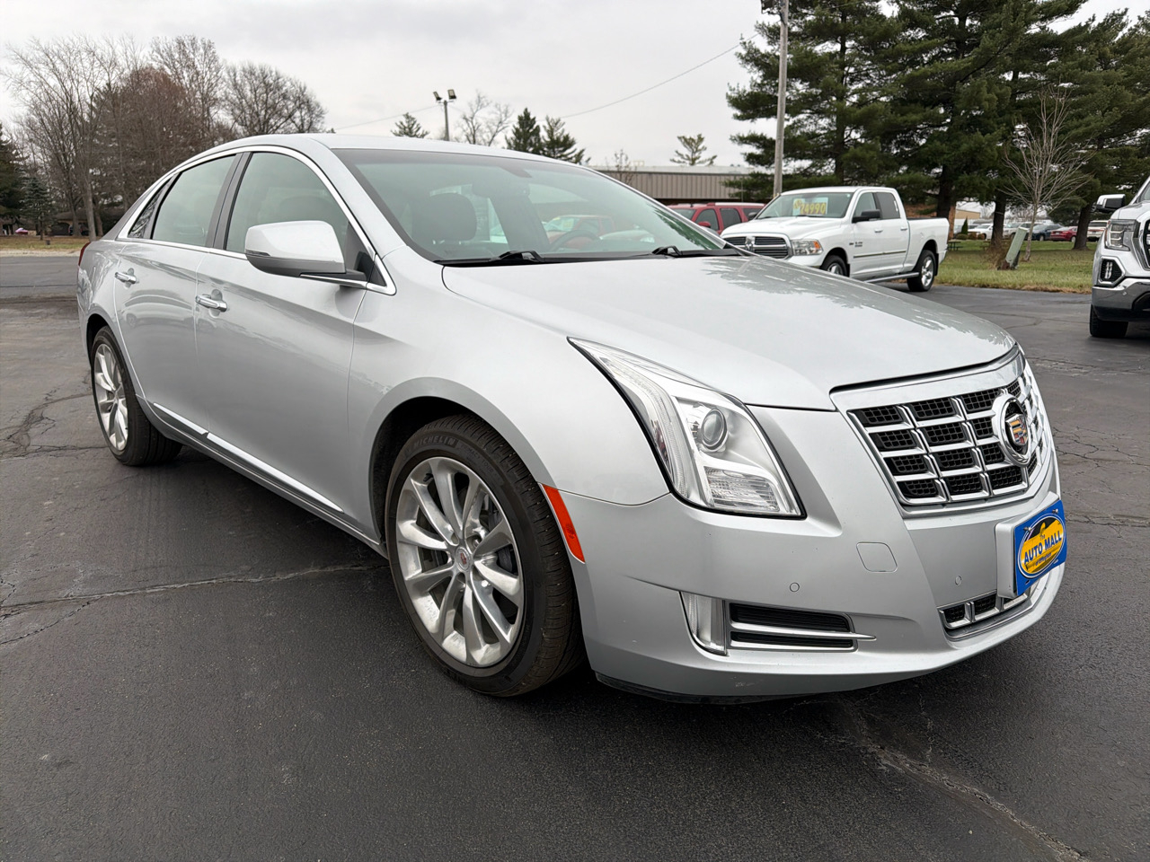 Cadillac XTS 4dr Sdn Luxury AWD 2013