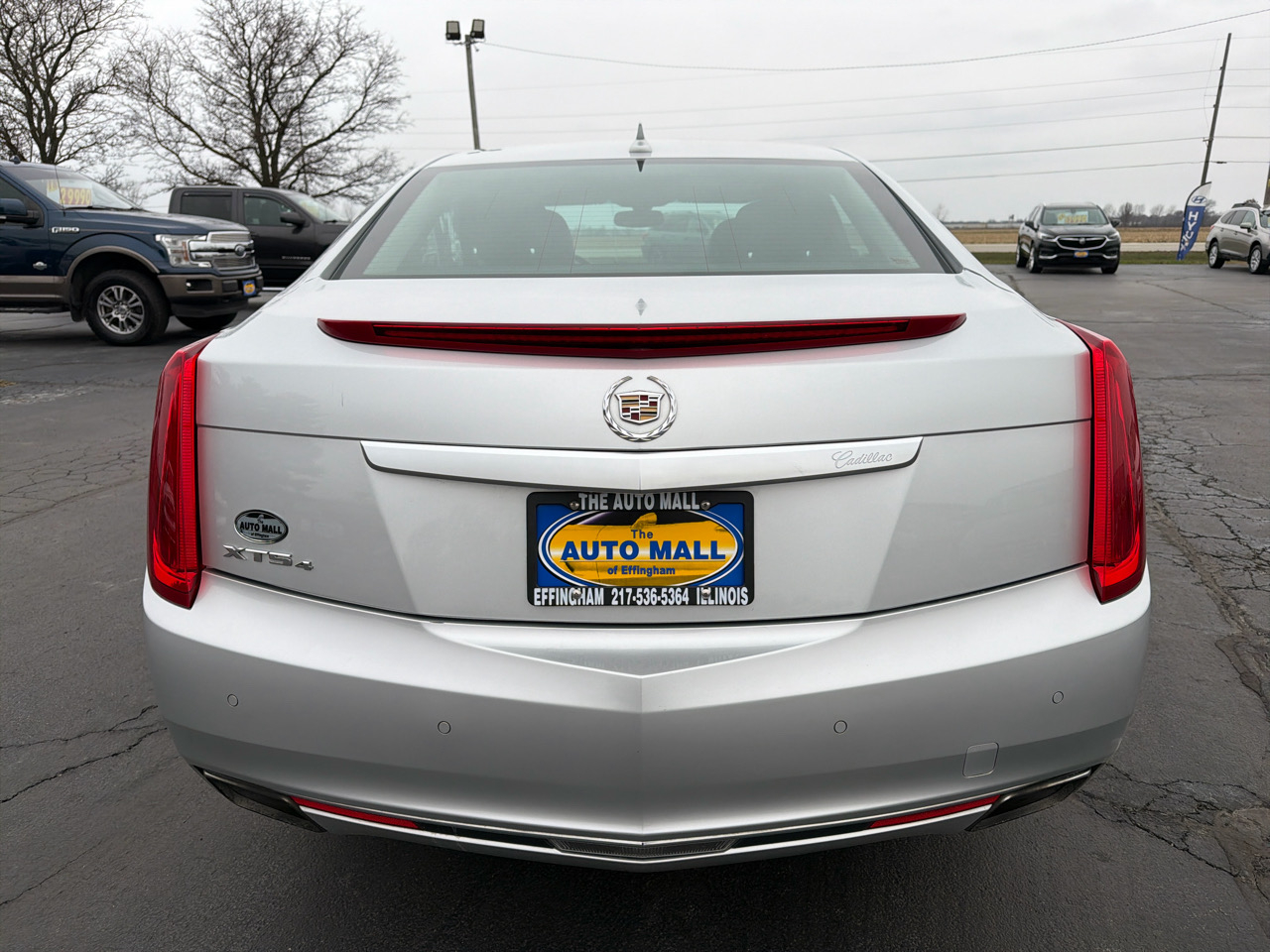 Cadillac XTS 4dr Sdn Luxury AWD 2013