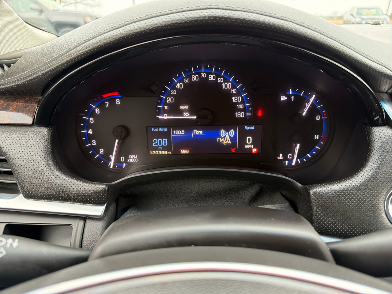 Cadillac XTS 4dr Sdn Luxury AWD 2013