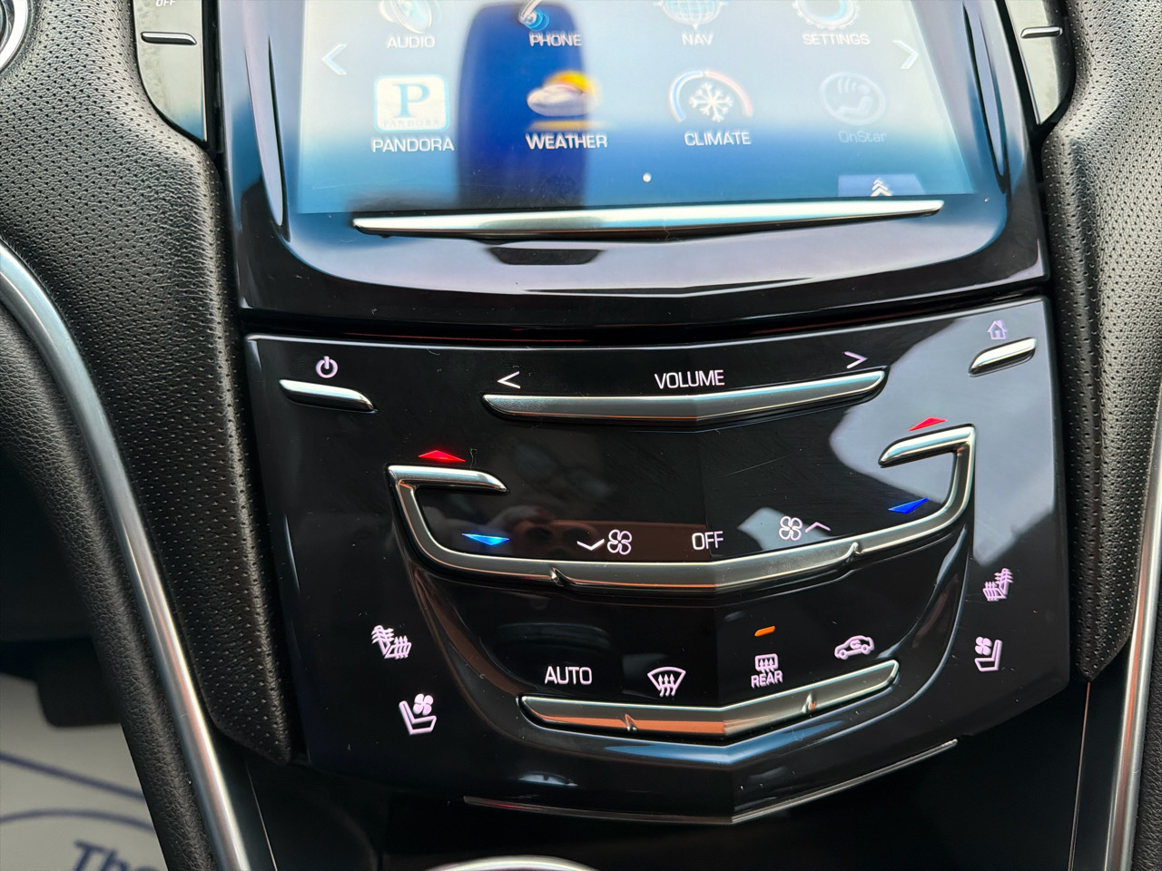 Cadillac XTS 4dr Sdn Luxury AWD 2013