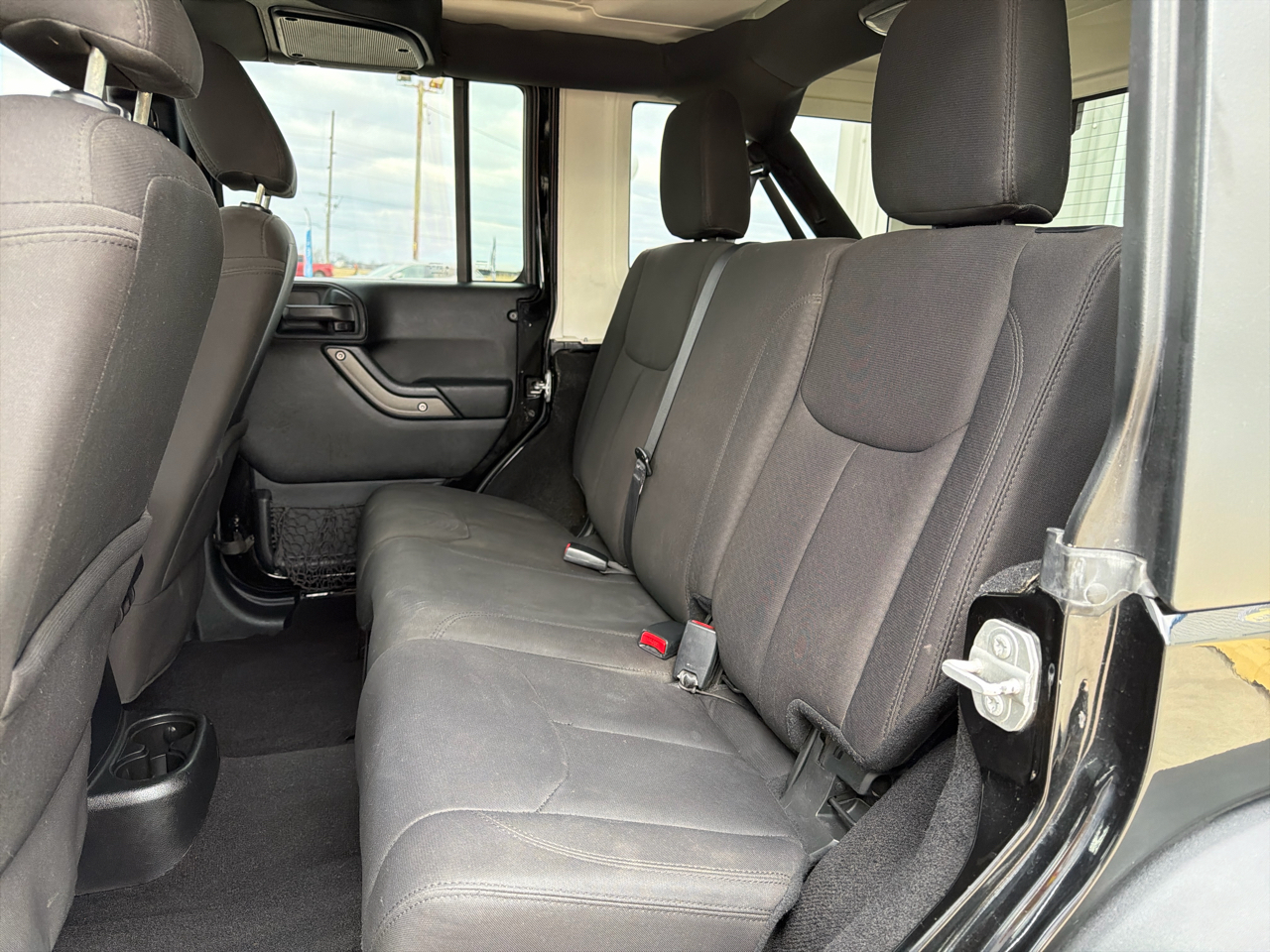 Jeep Wrangler Unlimited 4WD 4dr Sport 2016