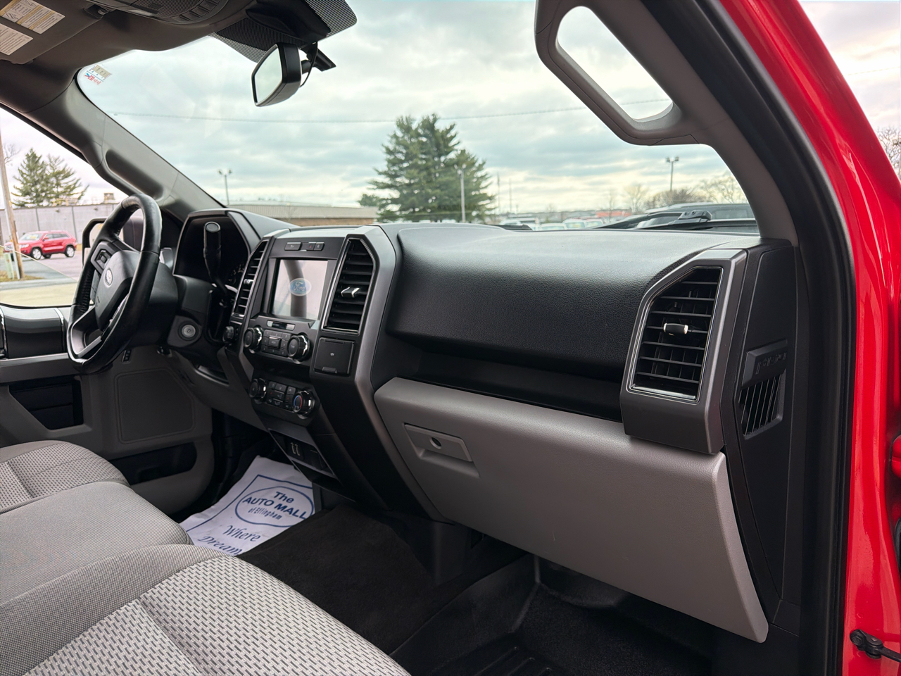 Ford F-150 SuperCrew 150" XLT 4WD 2019