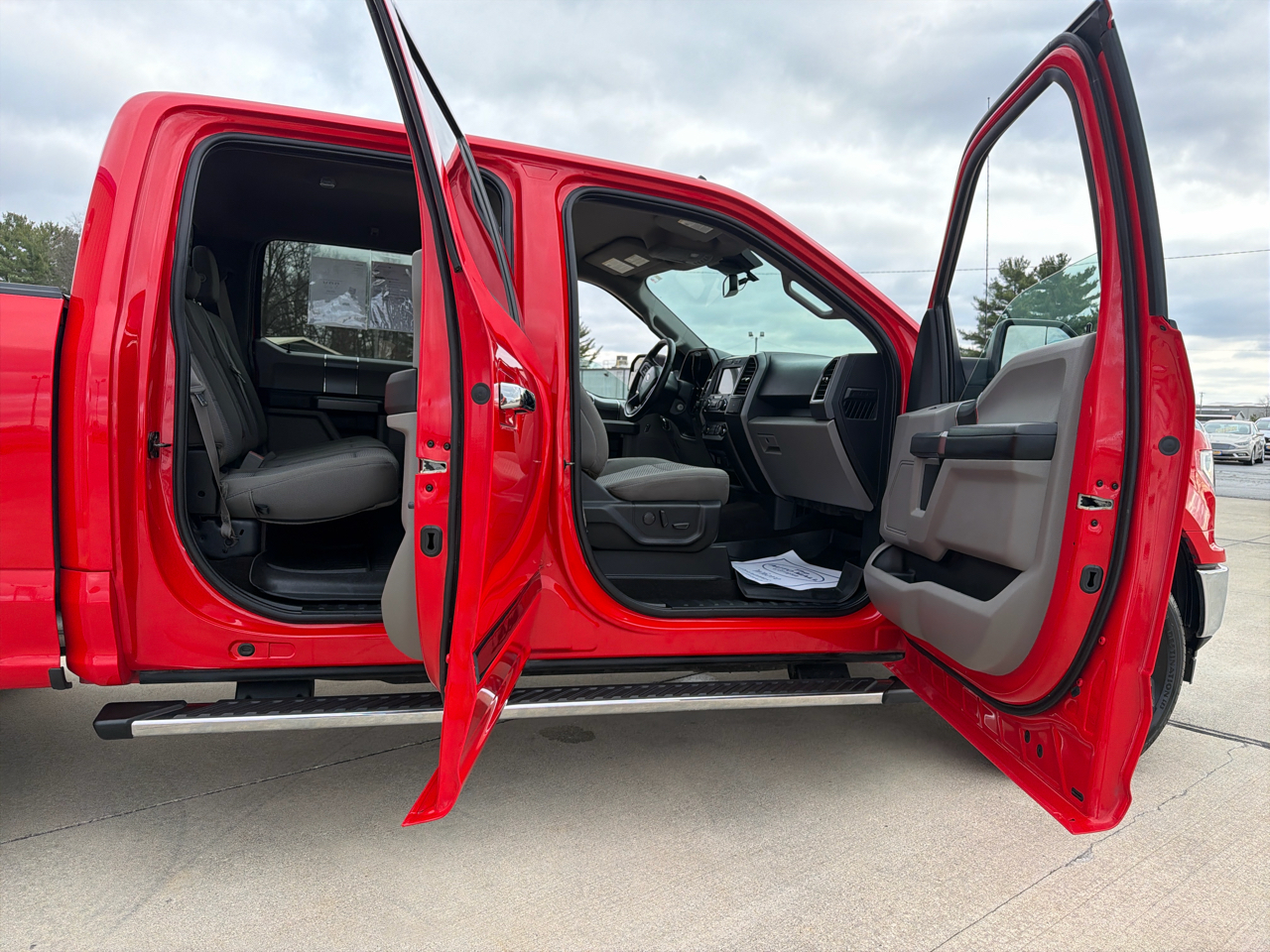 Ford F-150 SuperCrew 150" XLT 4WD 2019