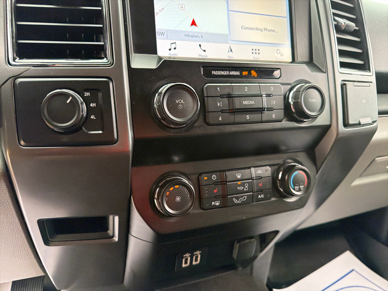 Ford F-150 SuperCrew 150" XLT 4WD 2019