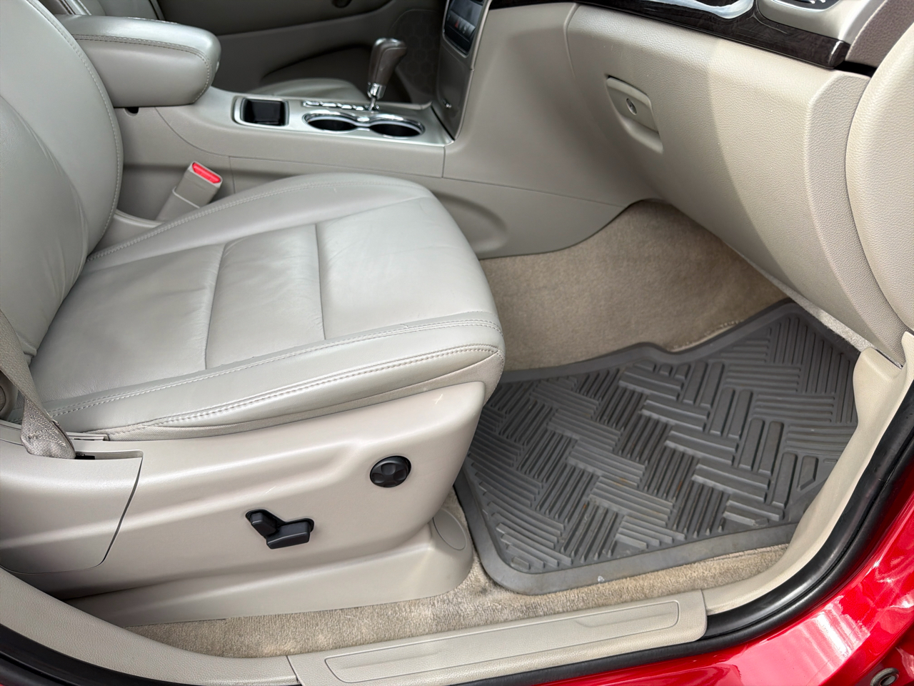 Jeep Grand Cherokee 4WD 4dr Laredo 2011